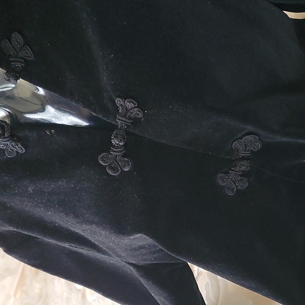 Jacket - Picture 2 of 10